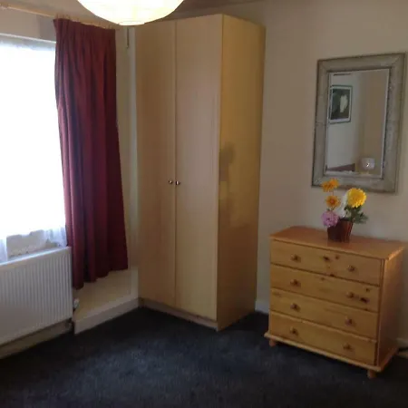 32 Leim An Bradhain Gort Road Co. Clare * Ennis